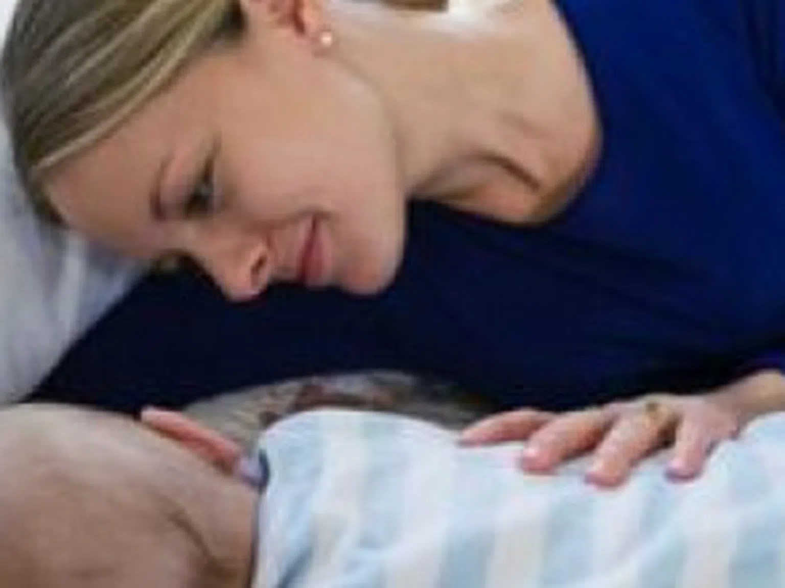 Как да научиш бебето да заспива само?