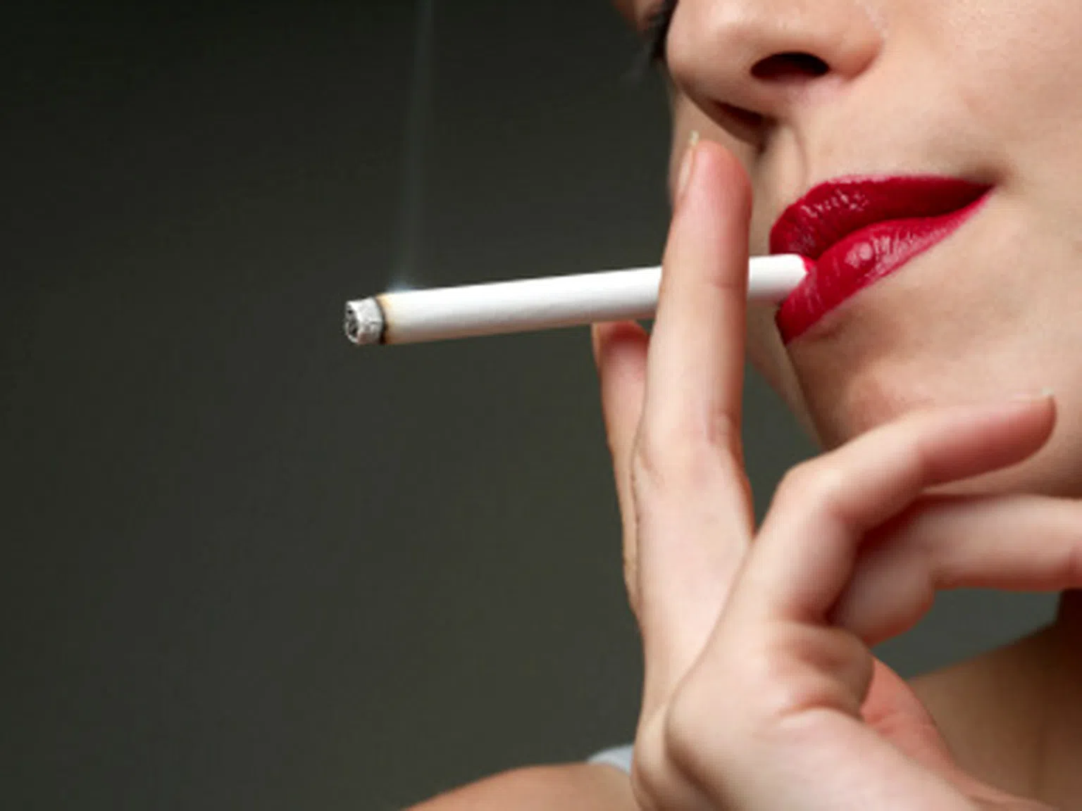 За жената цигарата е 5 пъти по-вредна