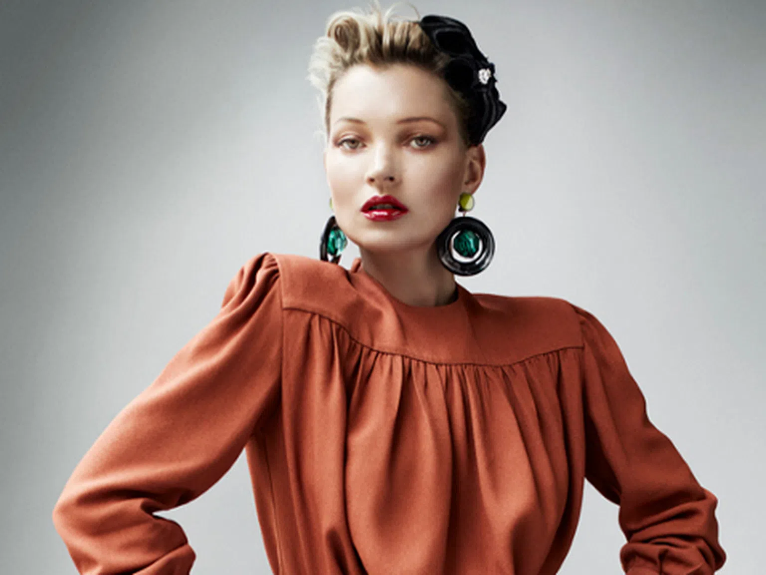 Елегантност от глава до пети - Кейт за Vogue UK