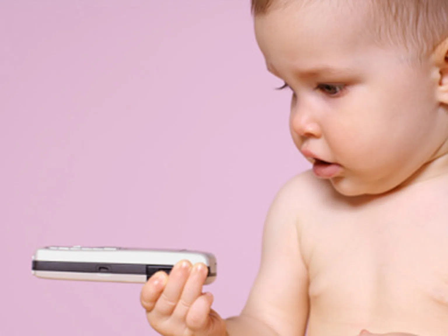 Вредни ли са за здравето на децата мобилните телефони?