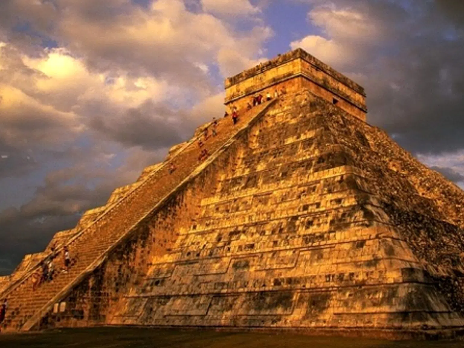 В Мексико откриха дворец на маите на 2000 години