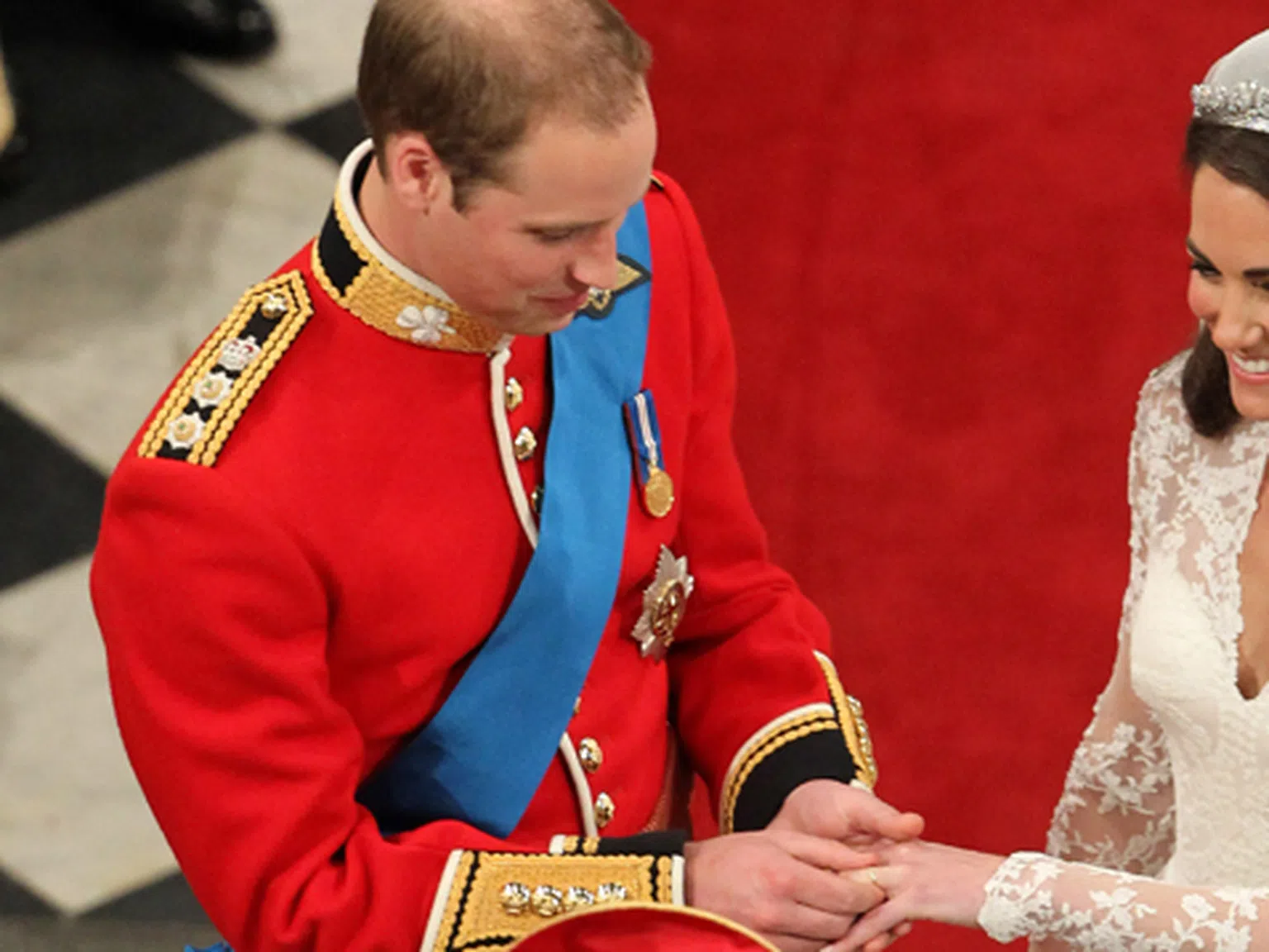 Принц Уилям и Кейт Мидълтън се ожениха