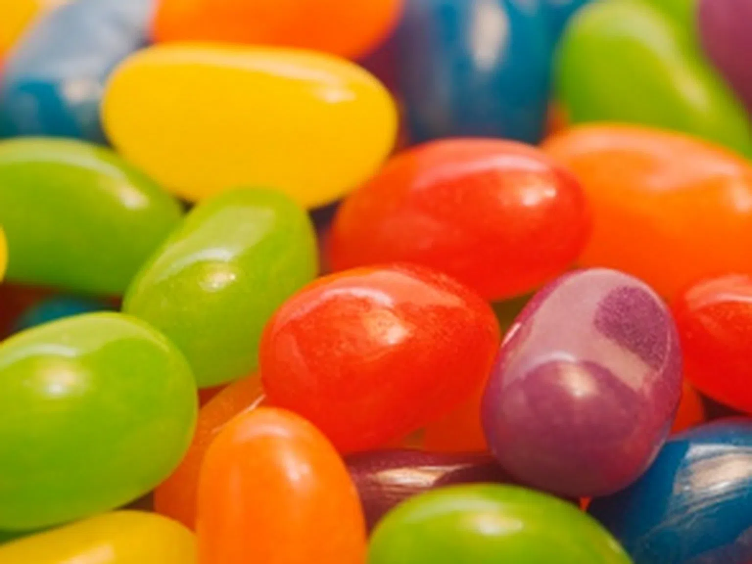 Желирани бонбони vs. сушени плодове