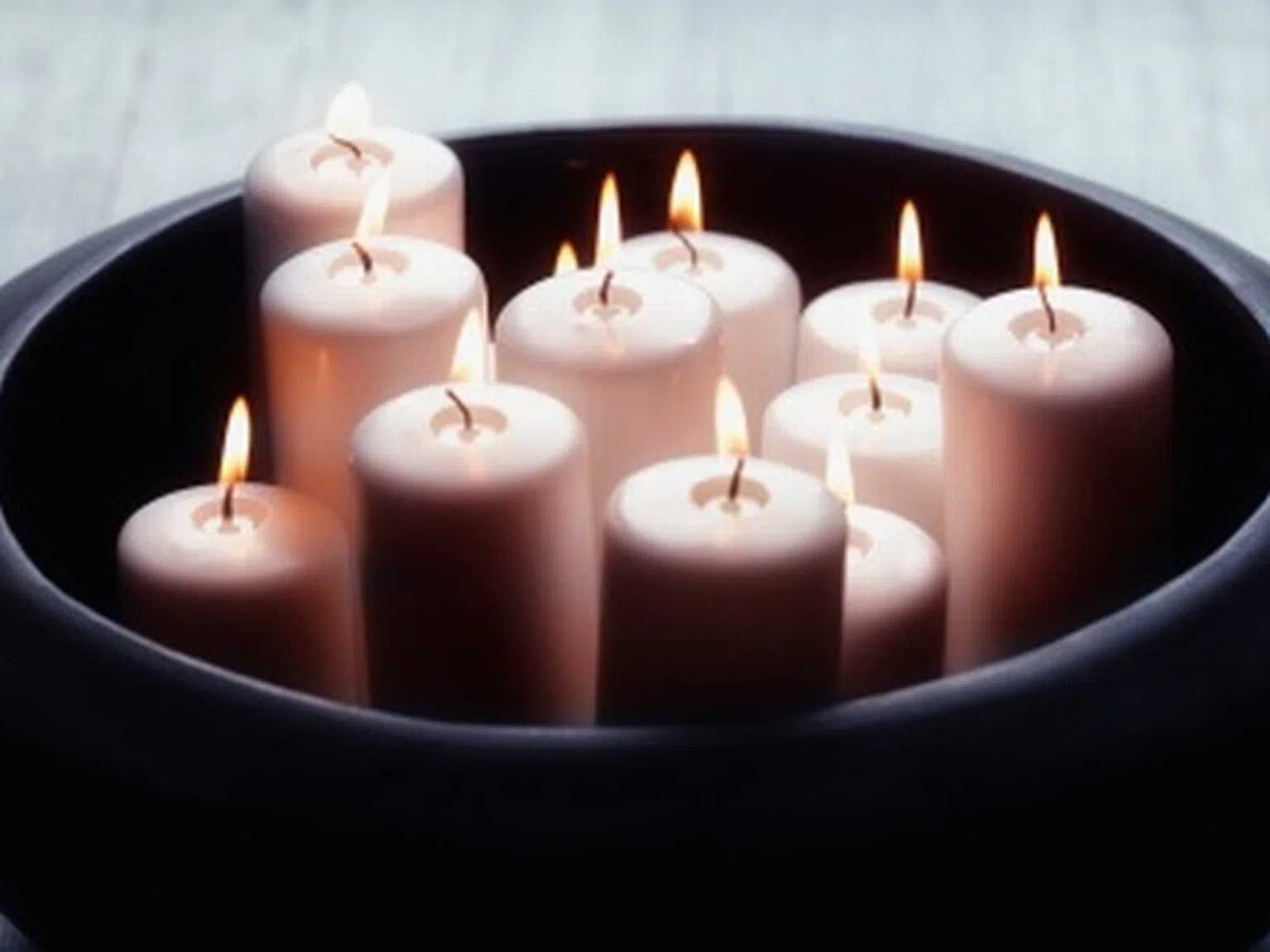 Димът от ароматните свещи ни вреди