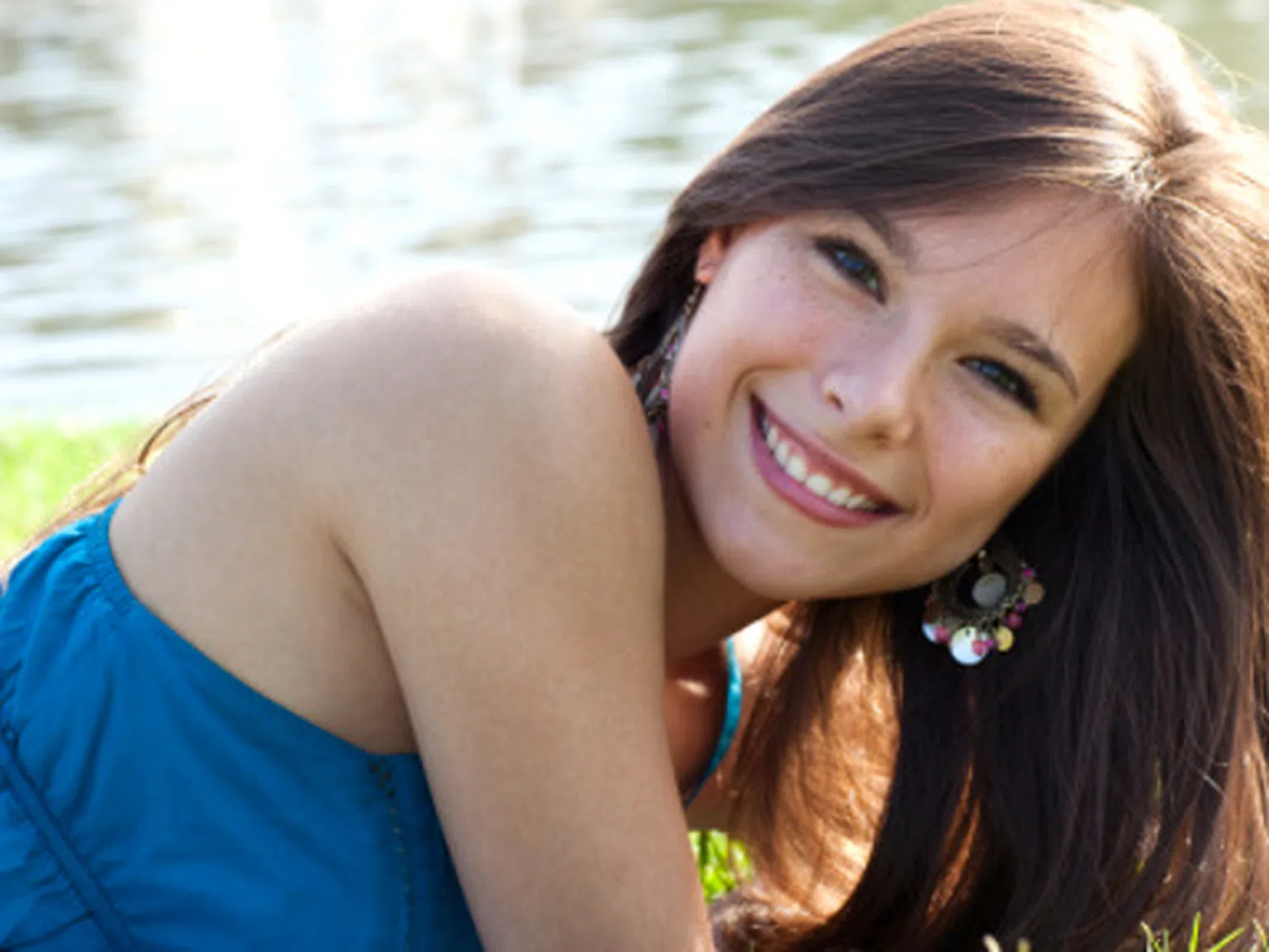 Усмихнатите жени са по-привлекателни от гримираните