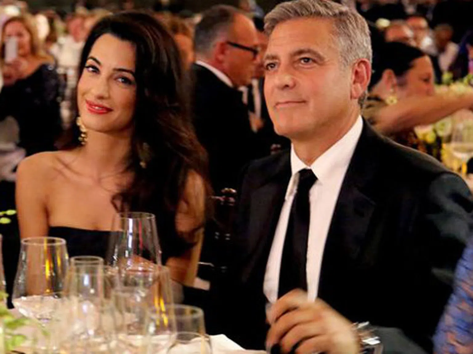 Сватбената покана на Джордж Клуни и Амал
