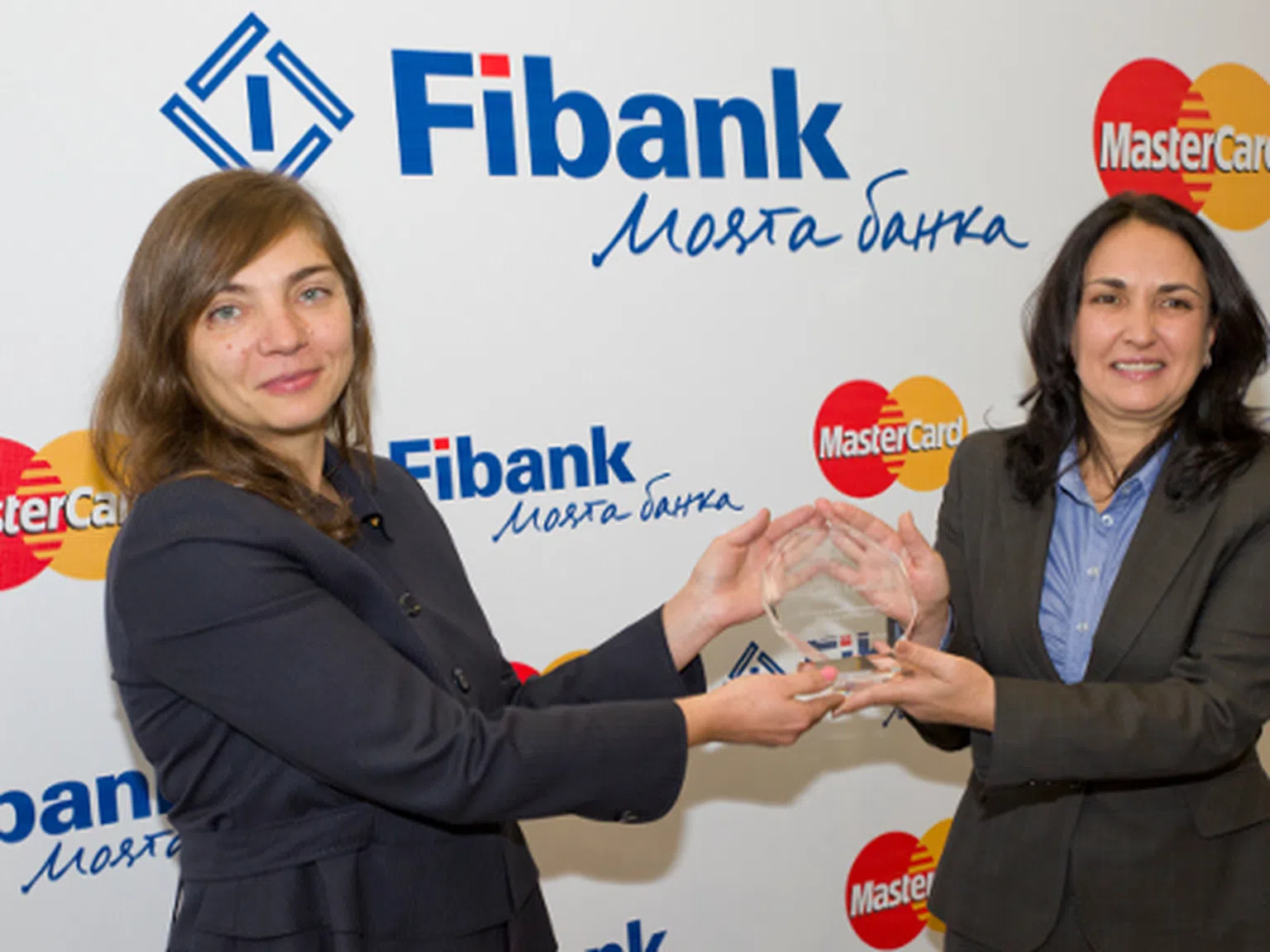 Fibank получи награда за цялостен принос 
в развитието на картовия бизнес в България