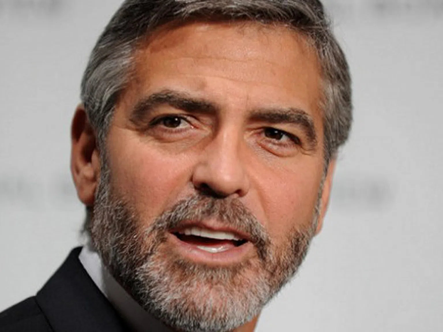 Джордж Клуни с ново секси гадже