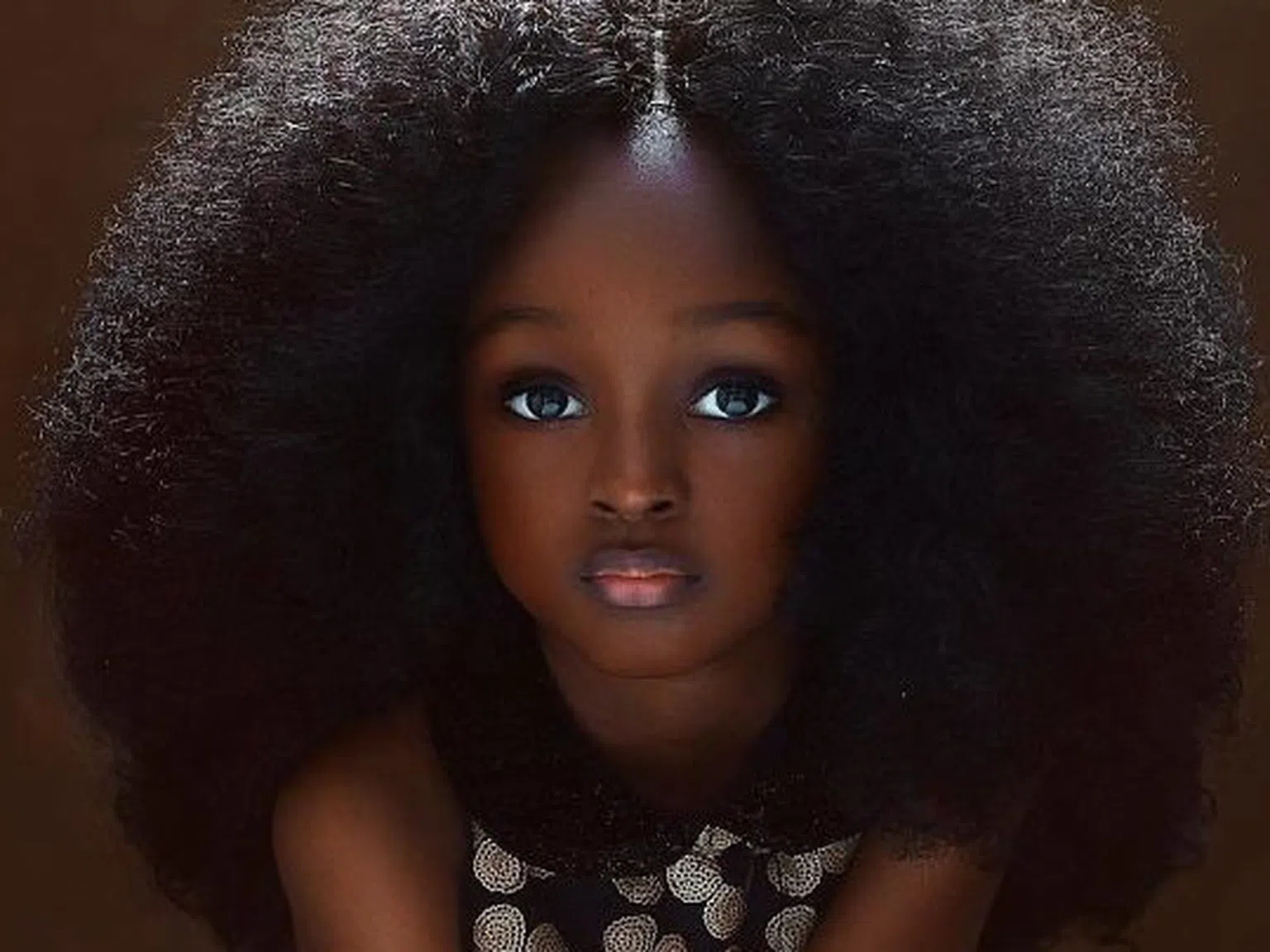 Момиче от Нигерия изуми света с красотата си! (Снимки)