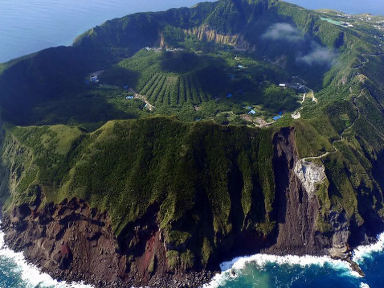 Експлозия от красота: Остров Аогашима