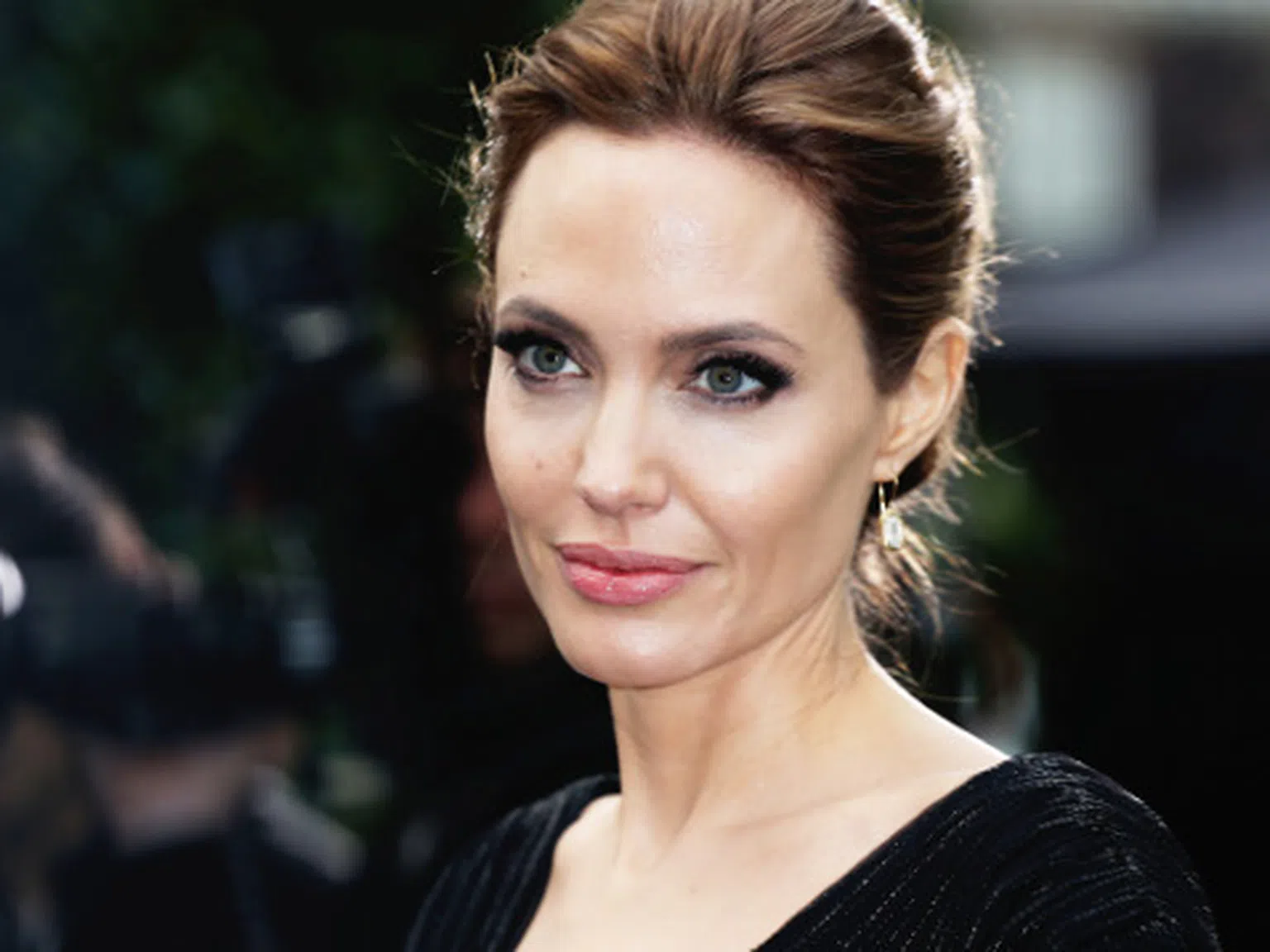 Анджелина Джоли посети жертви на "Ислямска държава"