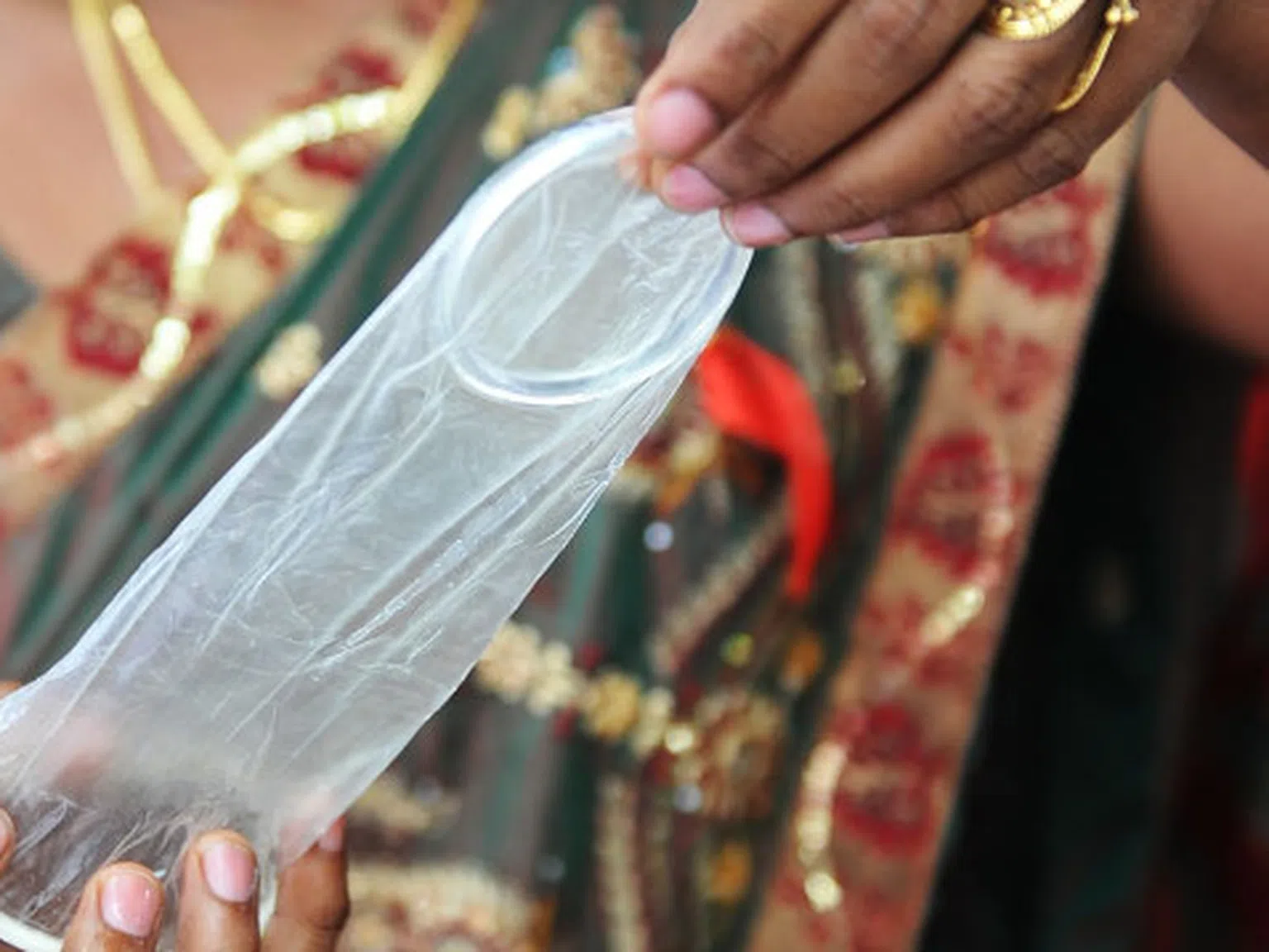 Женският презерватив - предимства и недостатъци