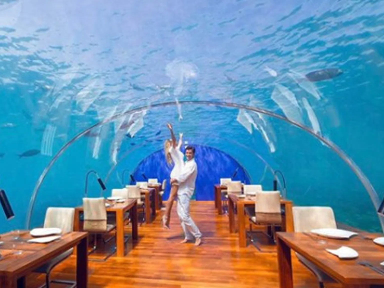 Уникалният подводен ресторант в сърцето на Индийския океан