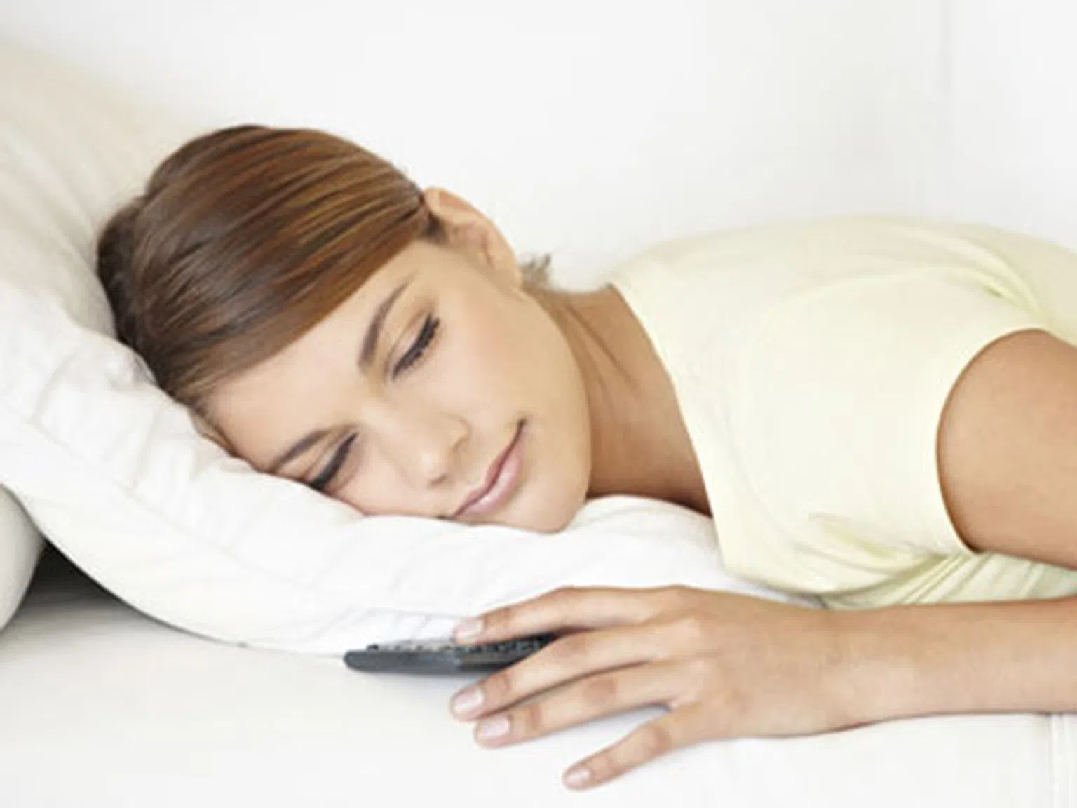 Зареждането на телефона в спалнята води до затлъстяване
