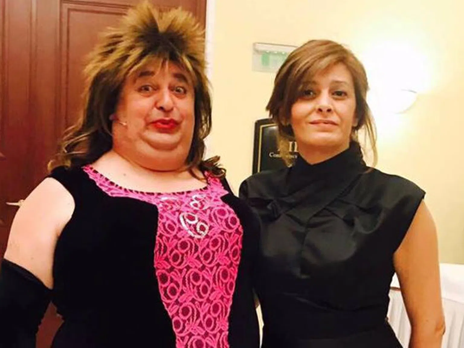 Деси Радева искала президента да й харесва роклите, не хората