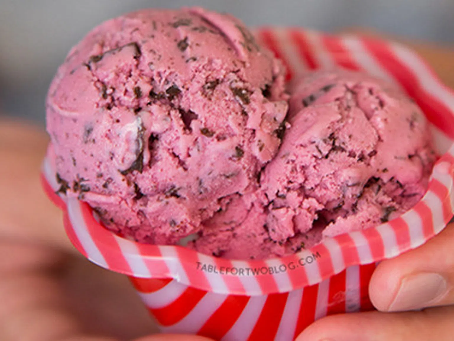 Ммм... разкошен сладолед от боровинки