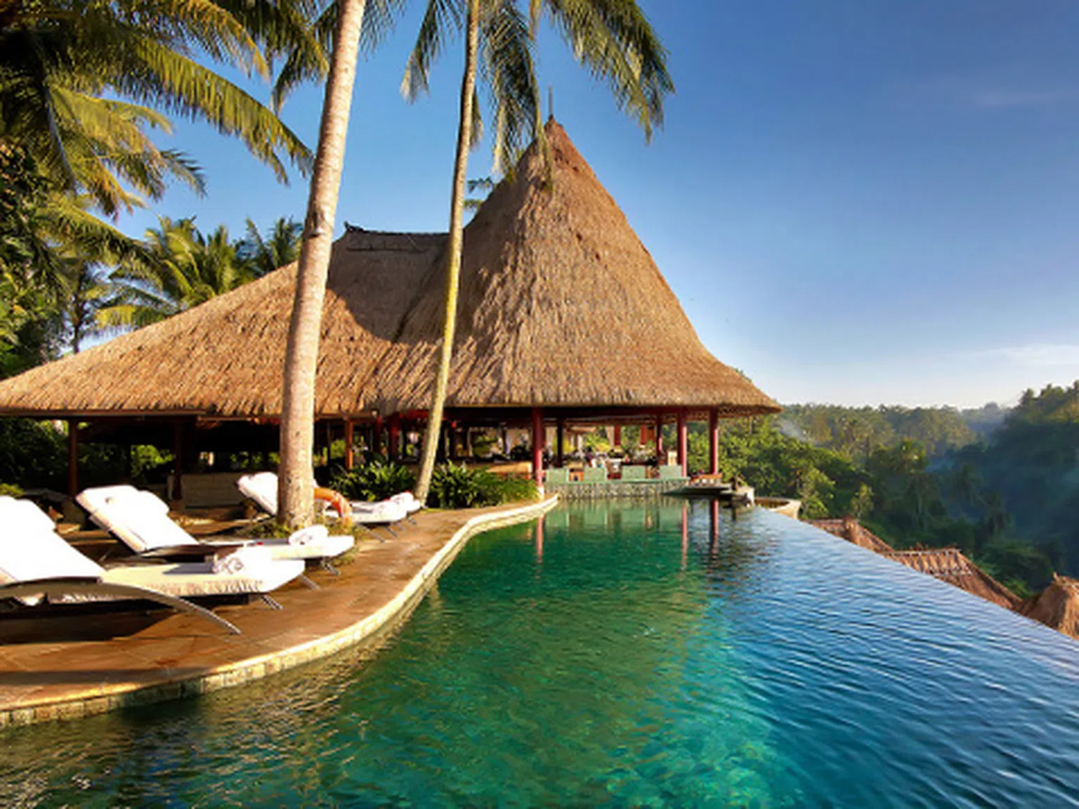Изберете си - Бали, Малдивите или Дубай