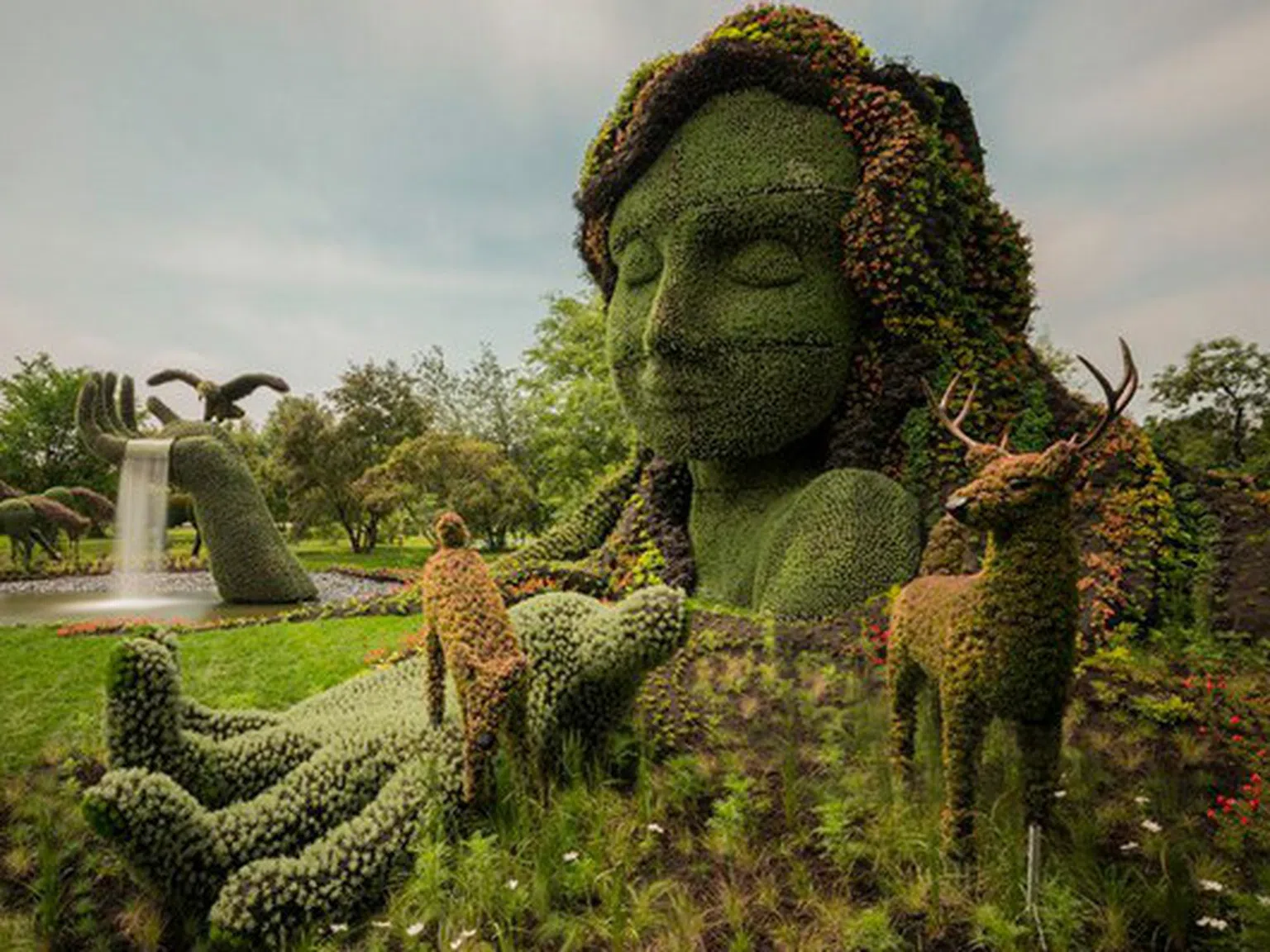 Зелени скулптури от Монреал
