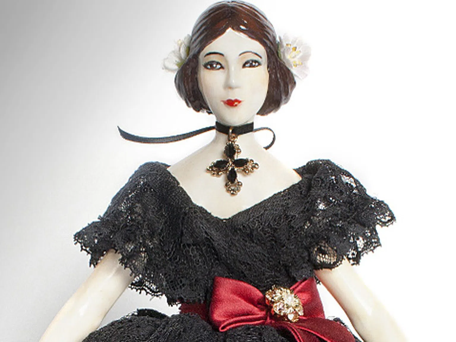 Кукла на Dolce & Gabbana ще бъде продадена на търг