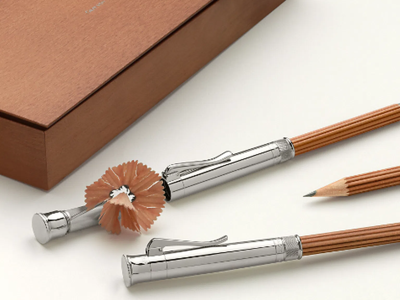 Лукс: Най-скъпият молив в света