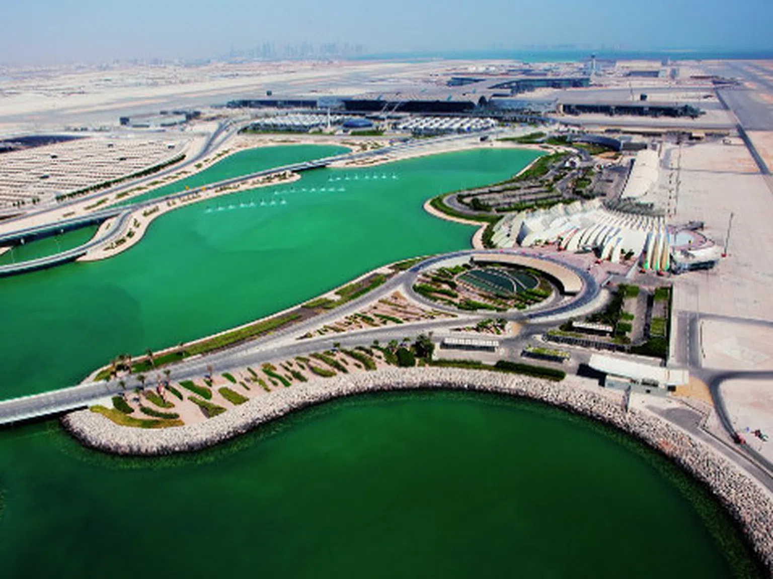 Вижте новото летище на Катар за 16 млрд. долара (снимки)