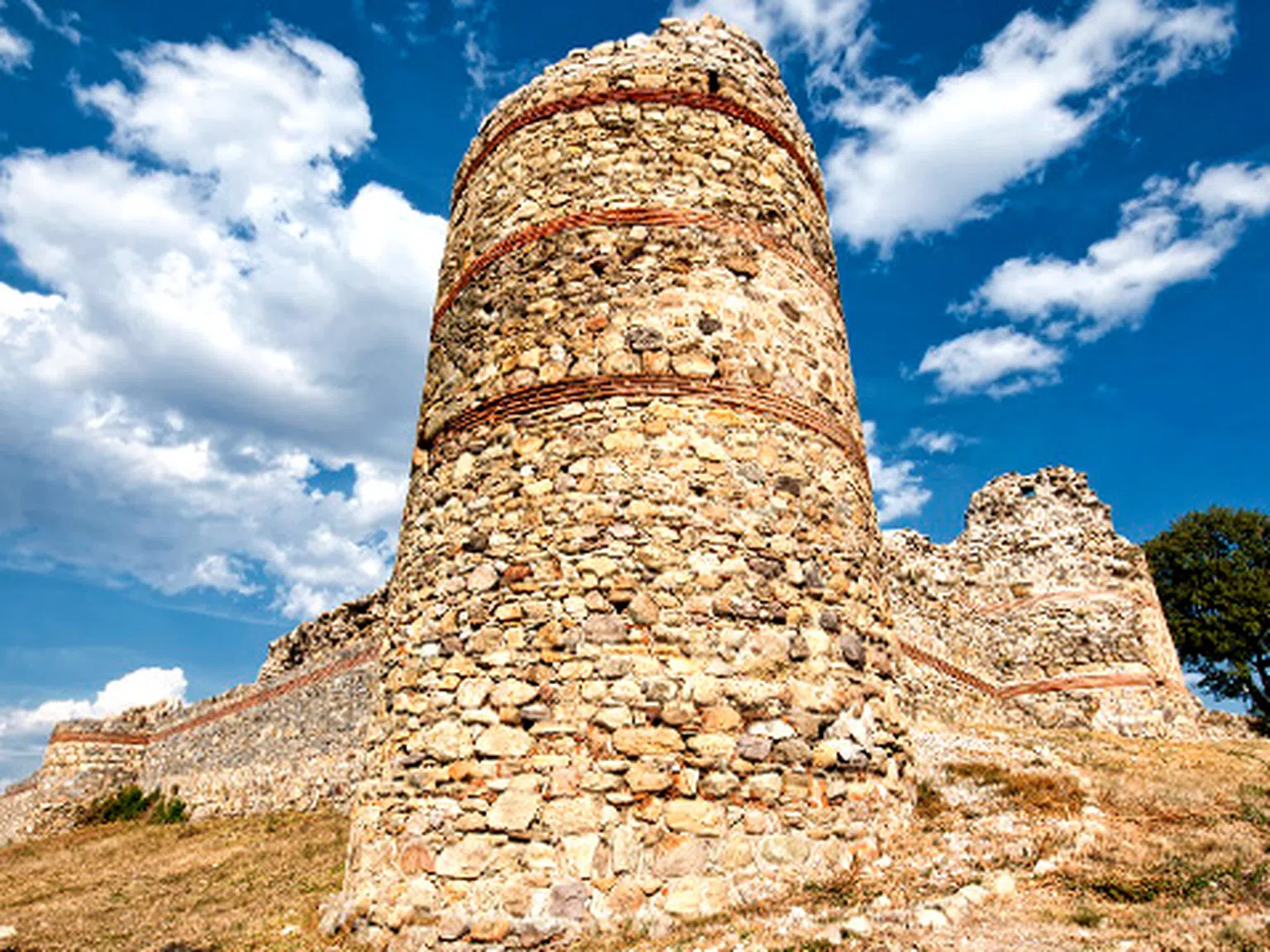 Средновековна крепост до село Мезек
