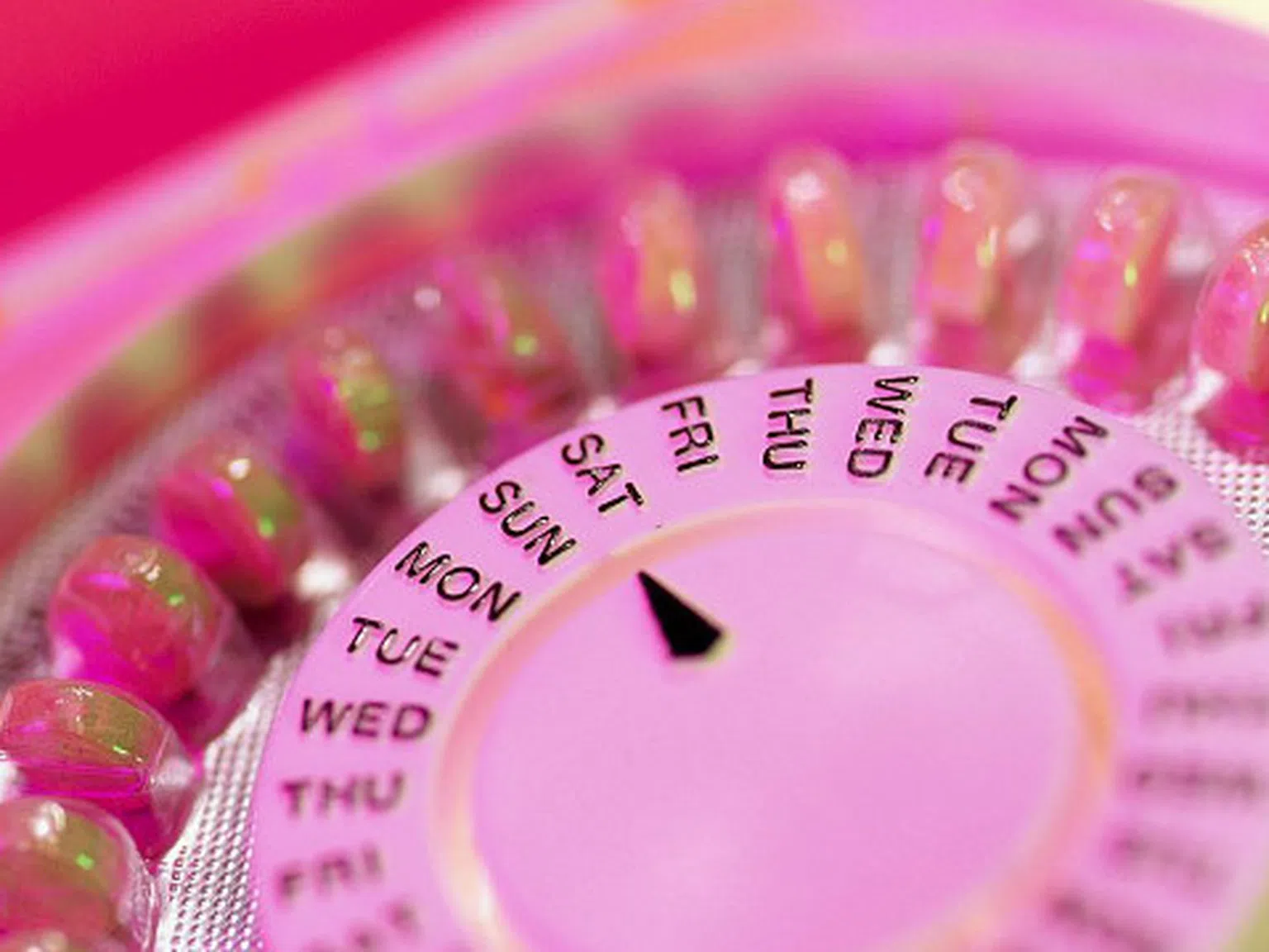 Каква е връзката между контрацептивите и депресията?