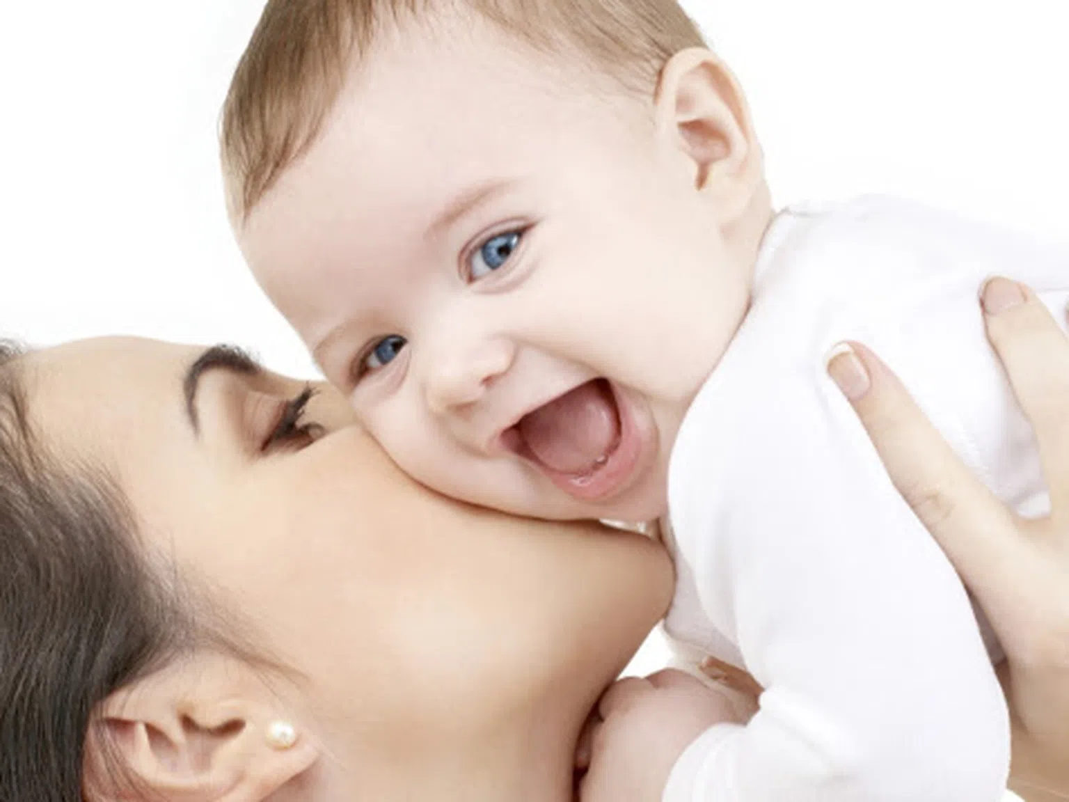 Нежна грижа за бебета със суха и атопична кожа