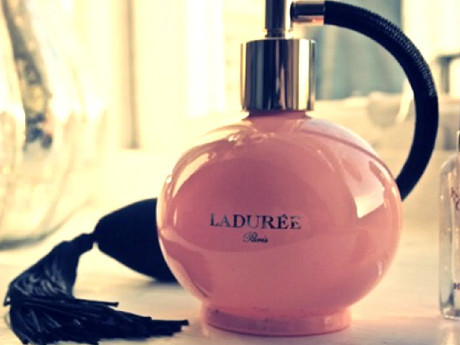 Изборът на дамски парфюм