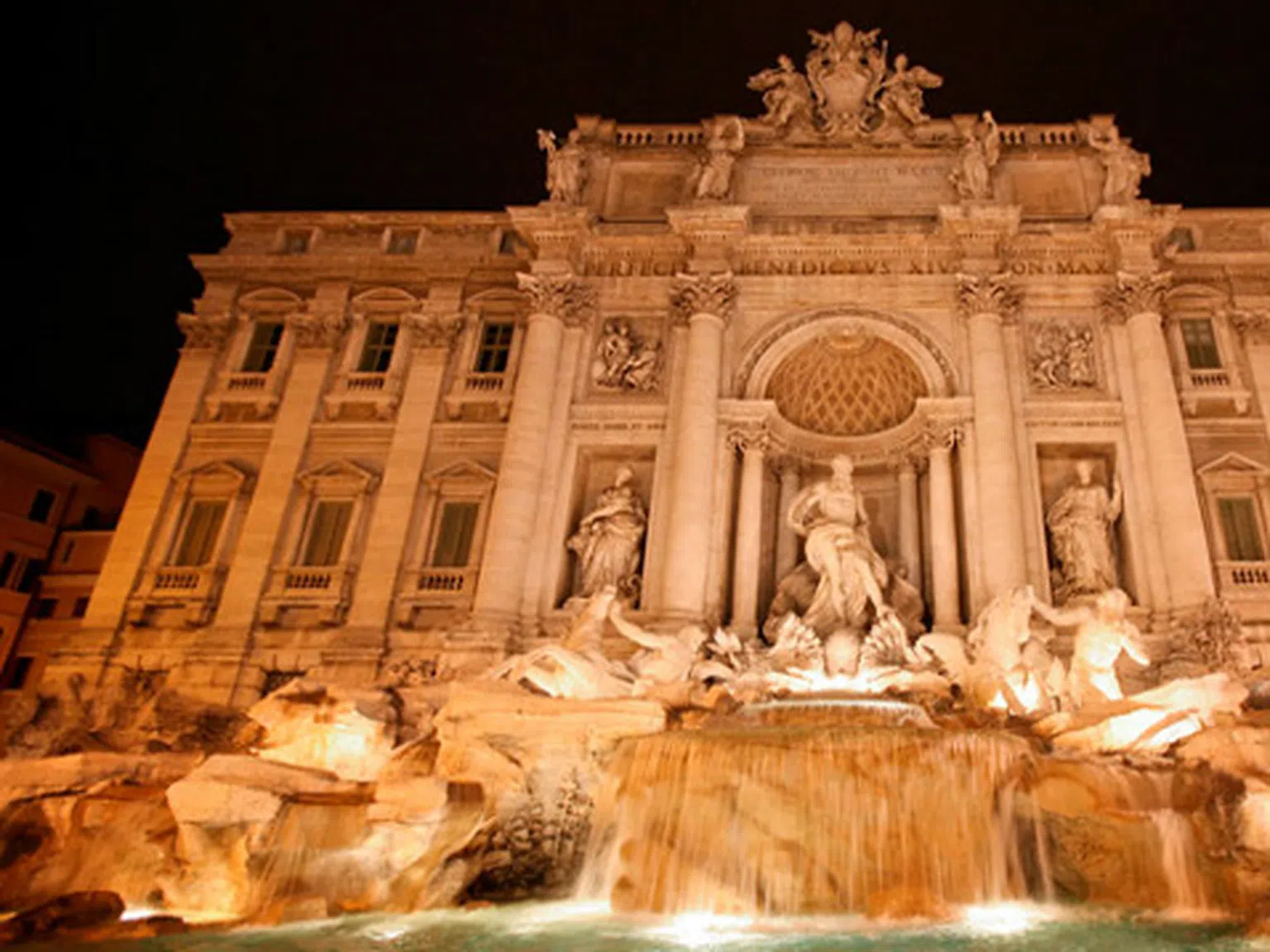 Fendi ще реставрира фонтани в Рим