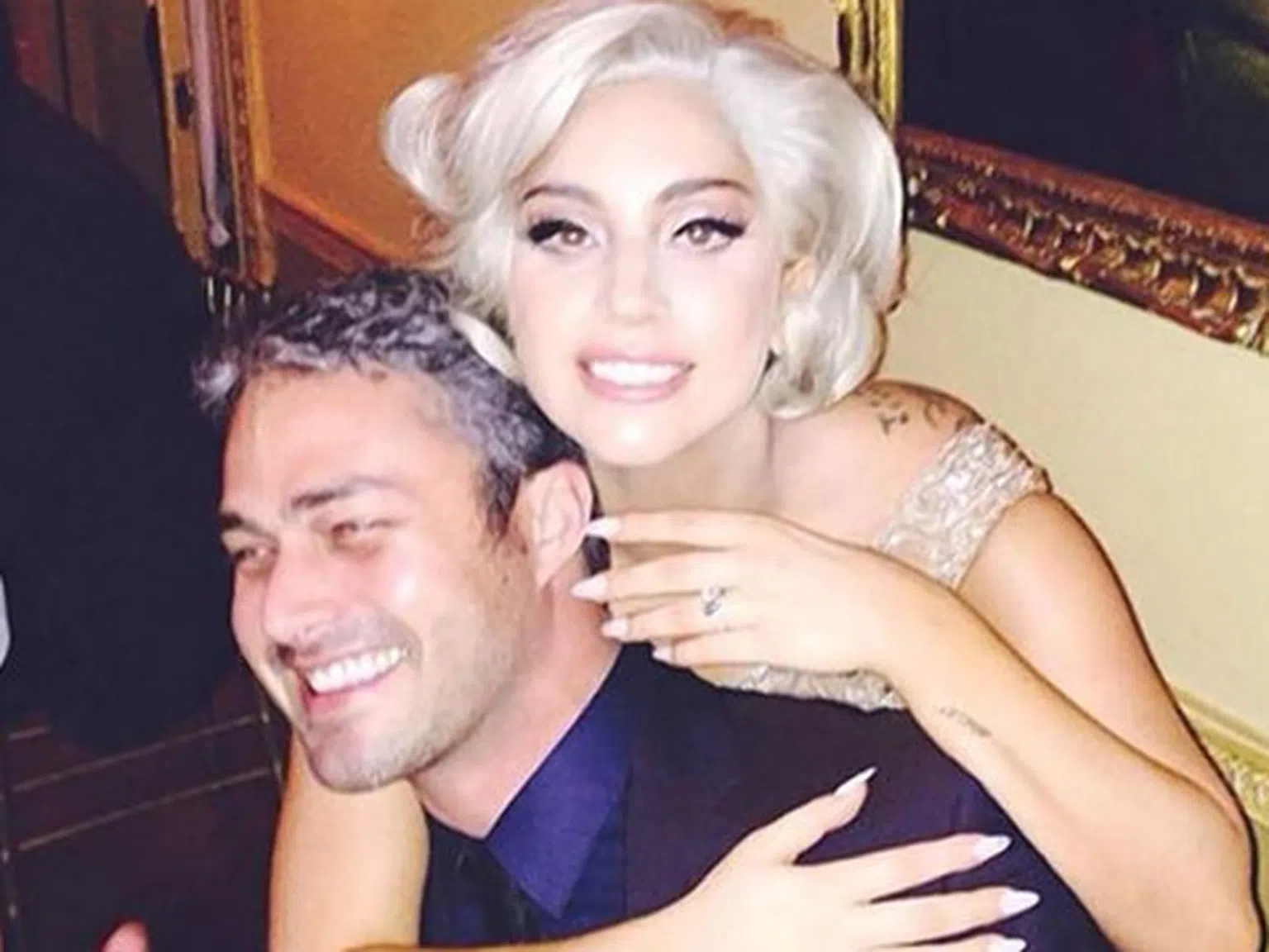 Специалният годежен пръстен на Лейди Гага