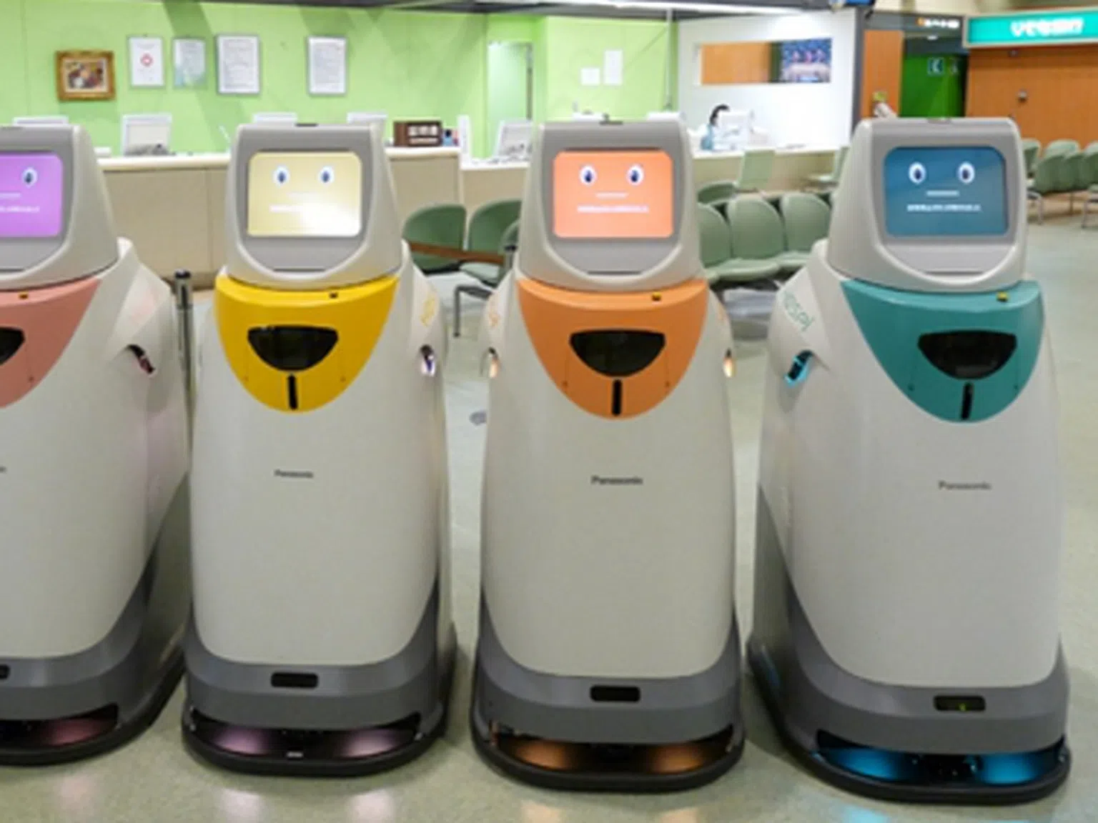 Роботи ще помагат в болниците