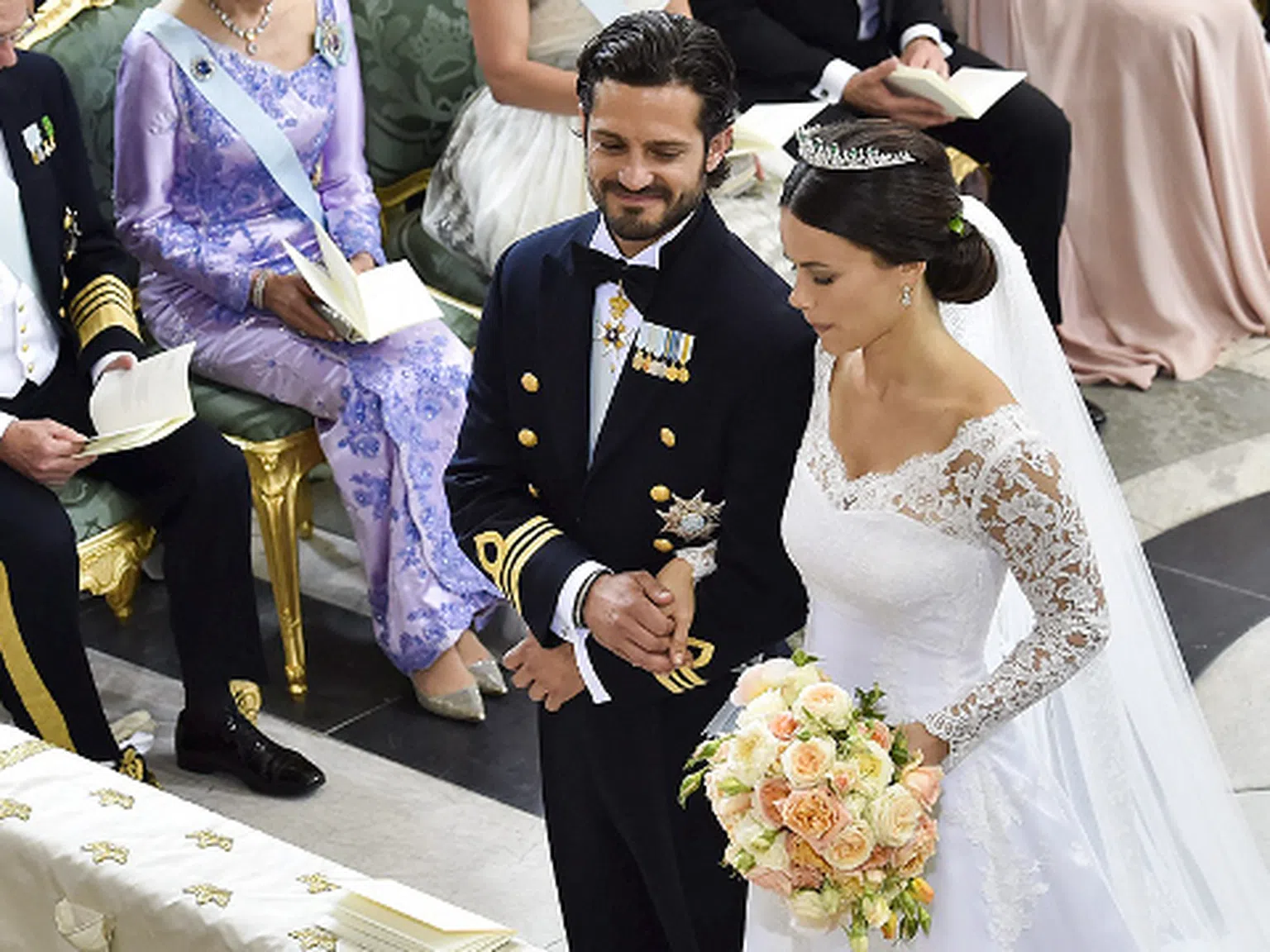 Шведският принц се ожени за риалити звезда