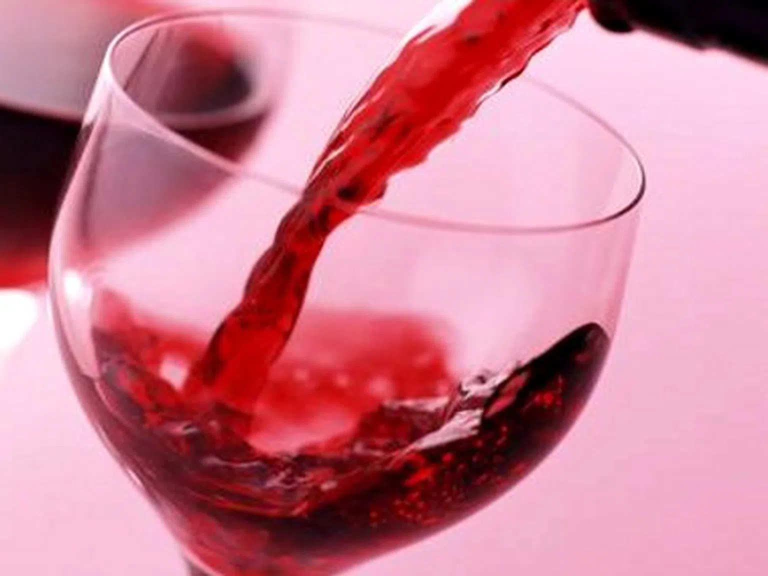 Червеното вино предпазва от напълняване
