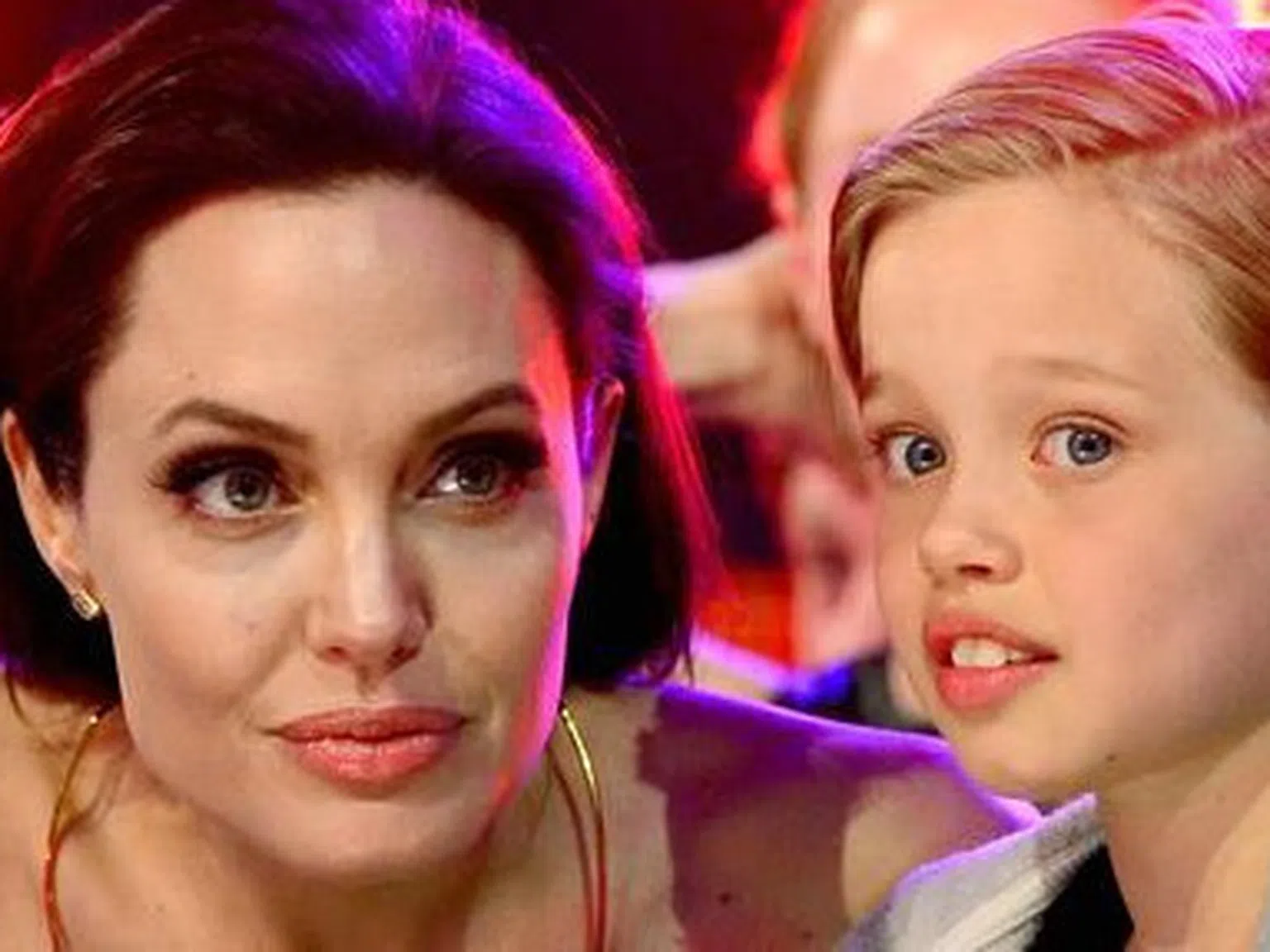 Брад Пит е в ужас. Анджелина Джоли плаща за смяна на пола на дъщеря им