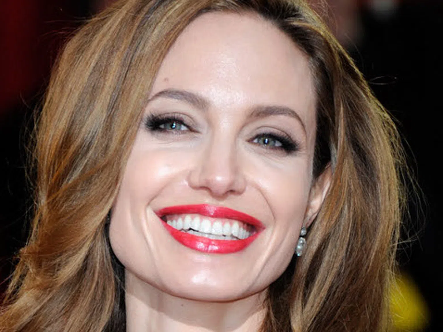 Анджелина Джоли празнувала рождения си ден вкъщи