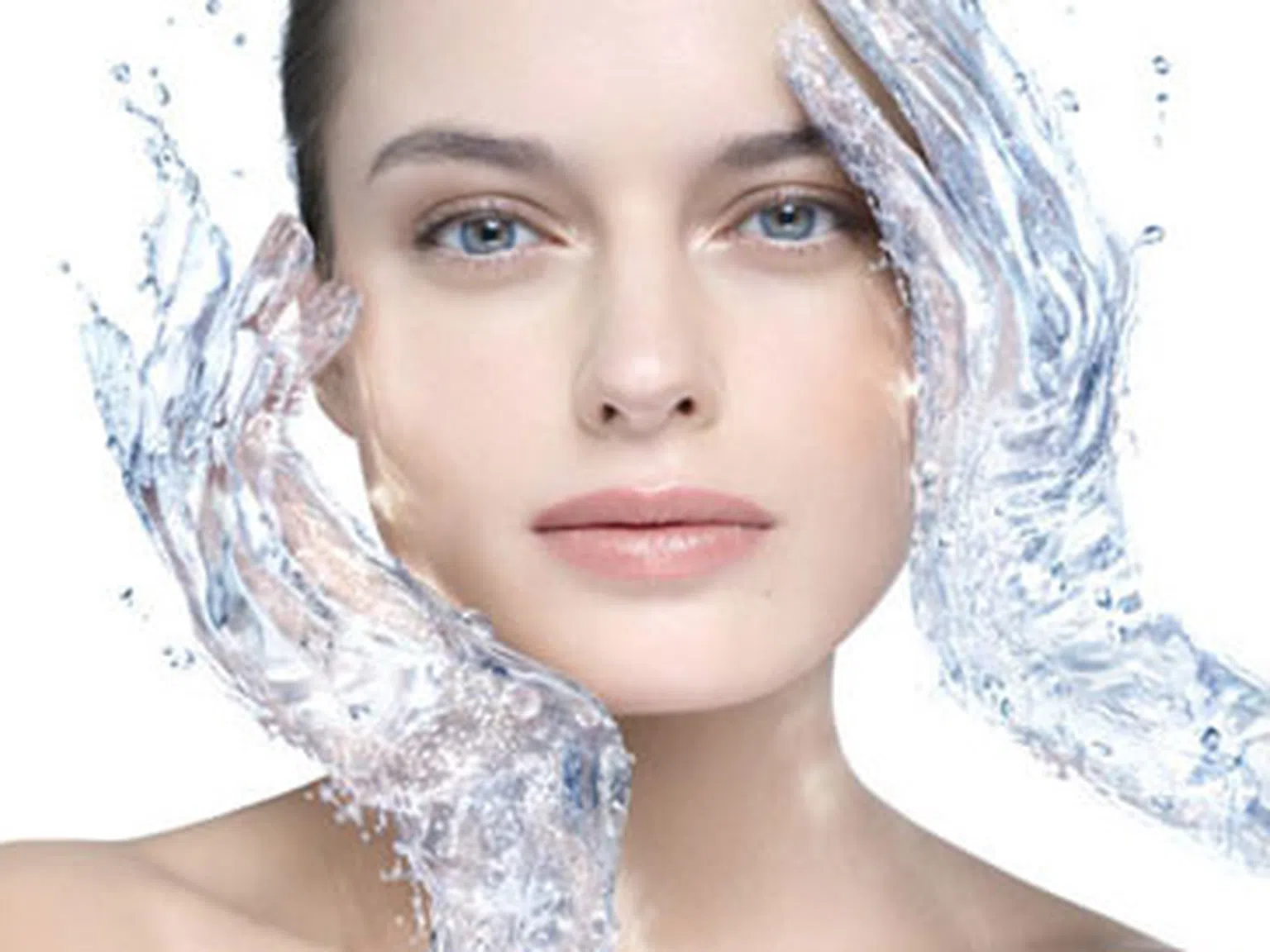 Газираната вода прави чудеса с кожата ви