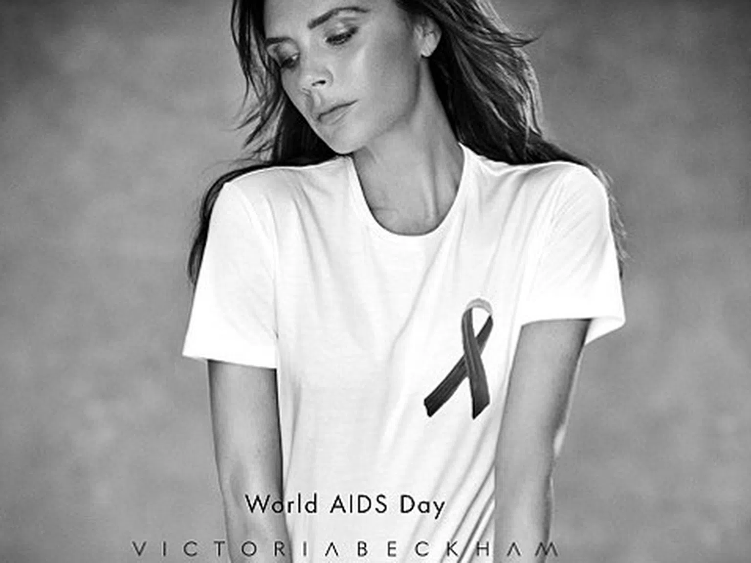 Виктория създаде тениска за Деня за борба със СПИН