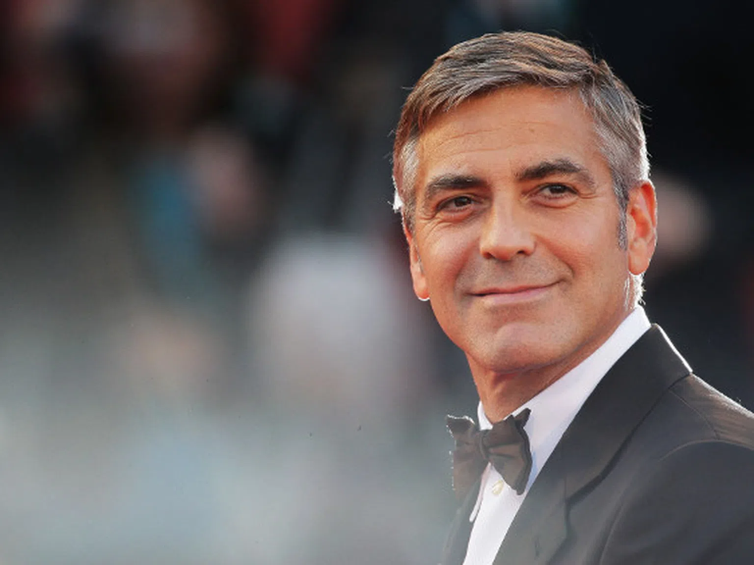 Близнаците взели носа на Джордж Клуни