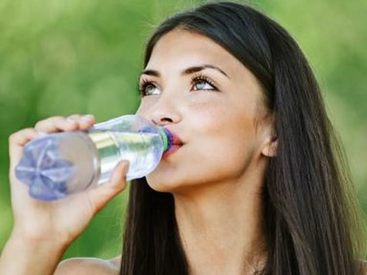 Как да се научите да пиете повече вода