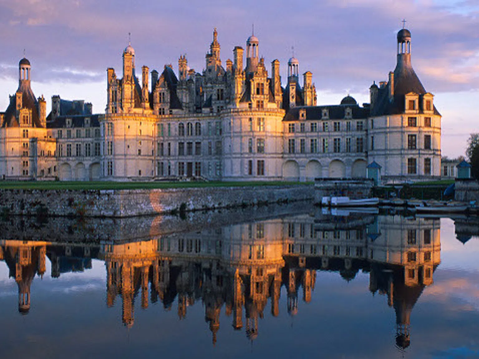 Замък Шамбор във Франция