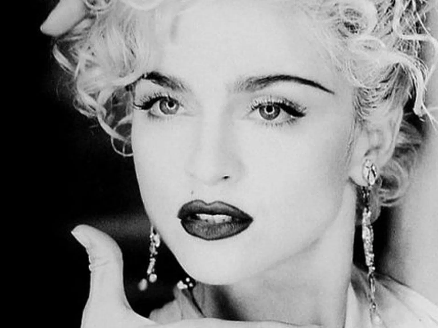 Всички споменати в песента на Мадона Vogue вече са мъртви