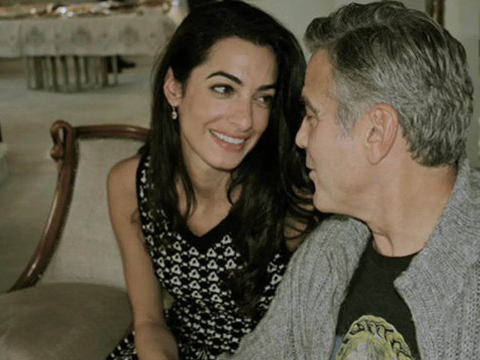 Джордж Клуни подарил пръстен за 750 000 паунда