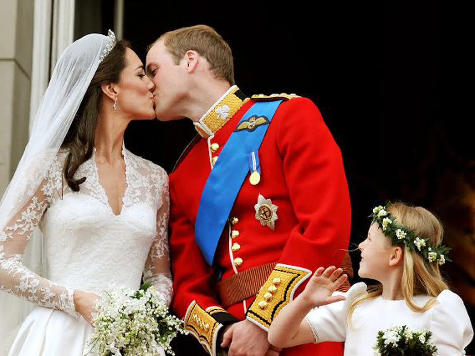 Кралска годишнина: Уилям и Кейт празнуват девет години брак!