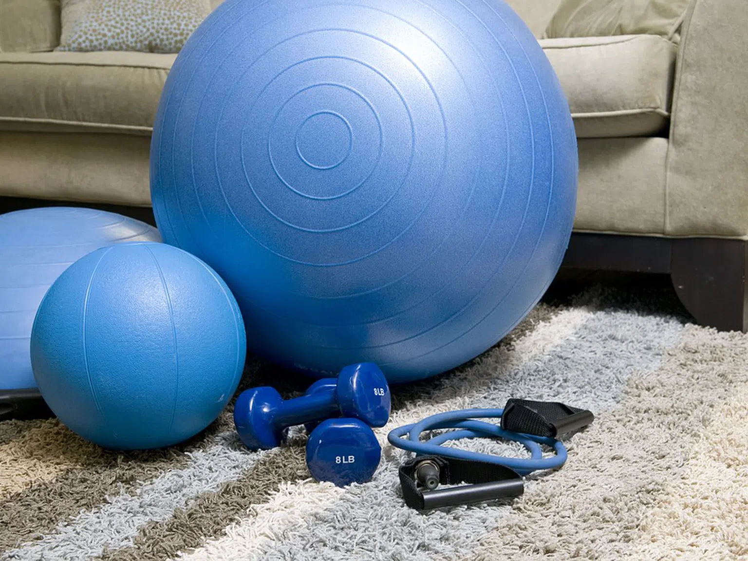 Мисия перфектно тяло за лятото: Направи си домашен фитнес!