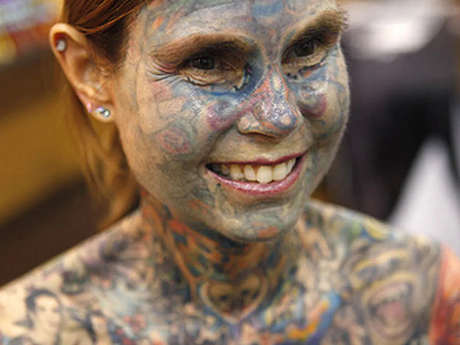 Историята на най-татуираната жена в света