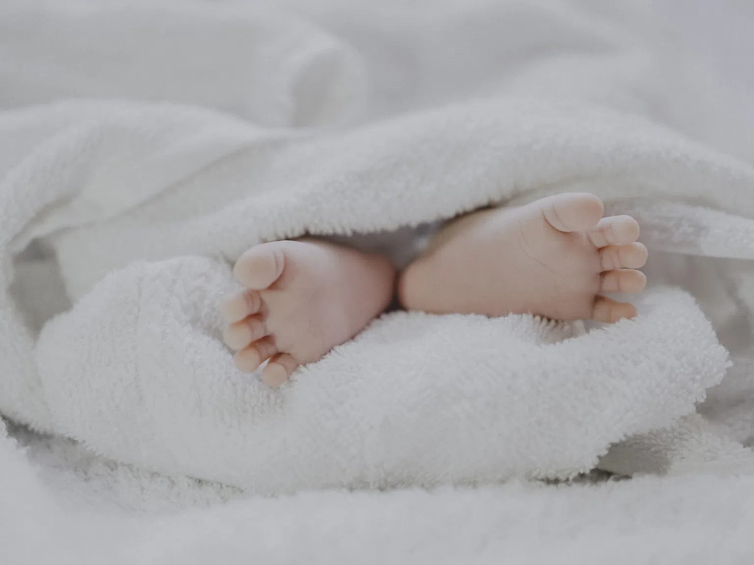 Роди се първото бебе от "споделено майчинство"