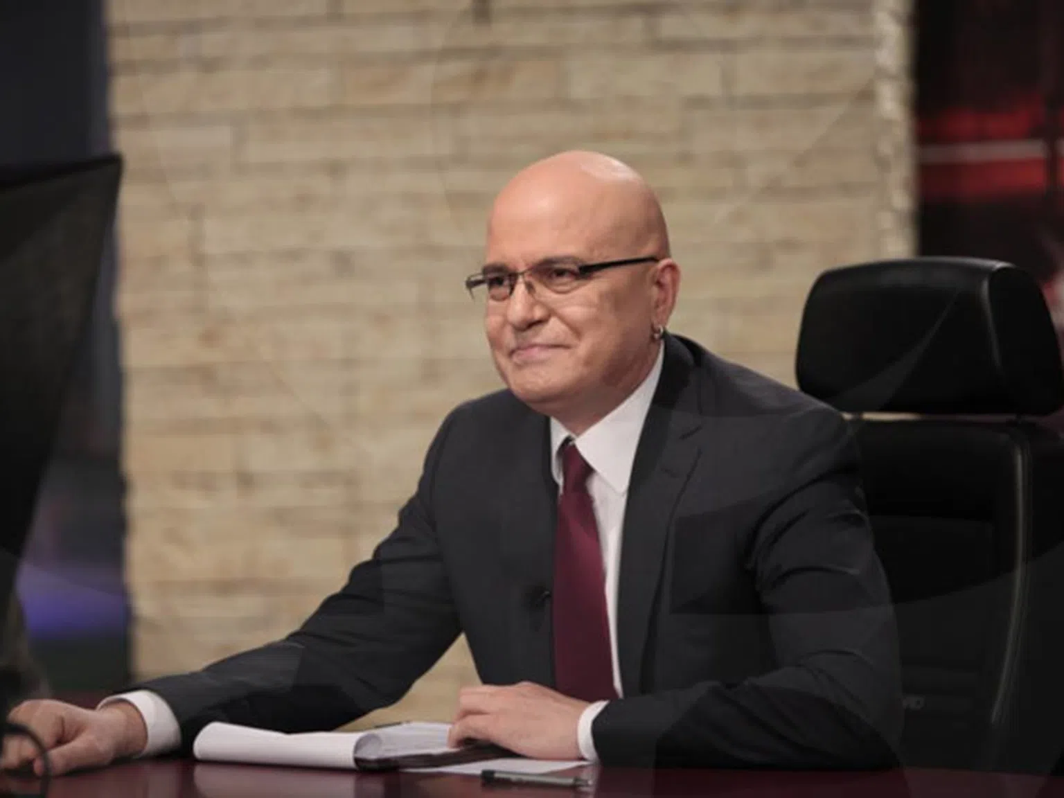 Слави призна: Ще правя телевизия и политика (Видео)