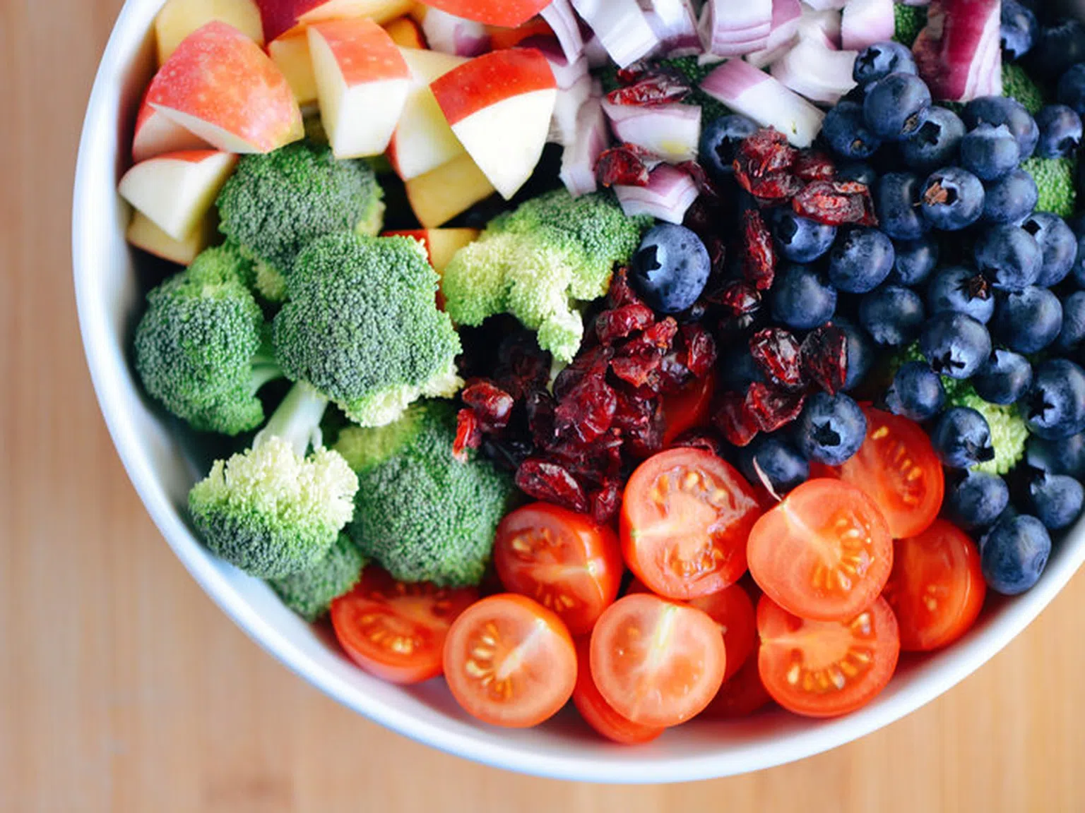 Кои зеленчуци и плодове са по-полезни - суровите или варените?