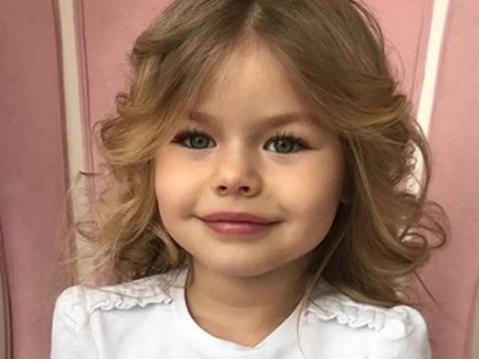 6-годишна рускиня е най-красивото момиче на света. Сравняват я с Бриджит Бардо!